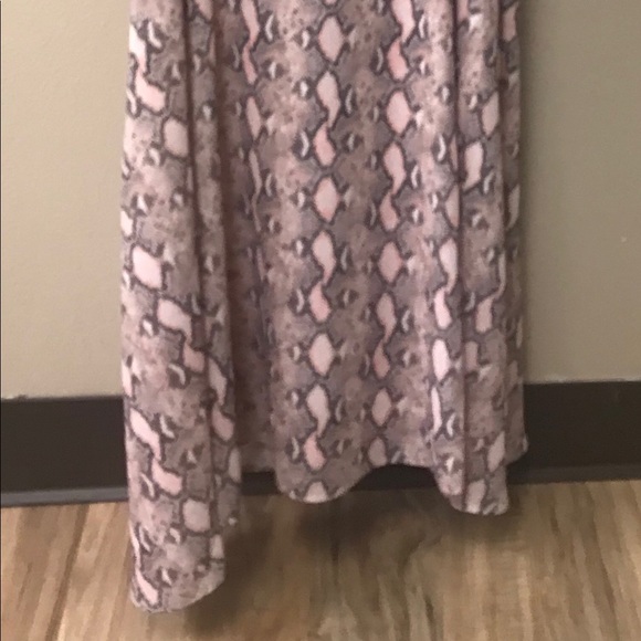 Lizzy and Lola spaghetti strap dress - Picture 3 of 3